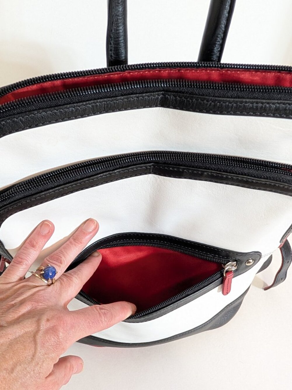 ili New York White Leather Mini Backpack – Black & Red Trim - Picture 12 of 14